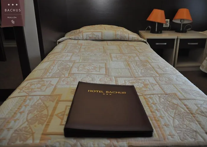 Bachus 3*